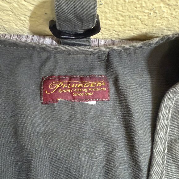 PFLUEGER Utility, Fishing, Camping, 10-Pocket Fishing Vest, L/XL (?), READ - Picture 3 of 12